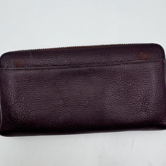 Stack - 2 Kate Spade wallets - Picture 13 of 14